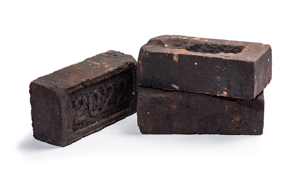 Кирпич ручной формовки Гамма черная 1WDF (210х100х65)